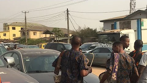 MC OLUOMO ARRIVES @HIS WIFE HOUSE WARMING ALHAJA TOPE