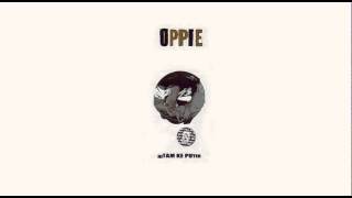 oppie andaresta - hitam ke putih