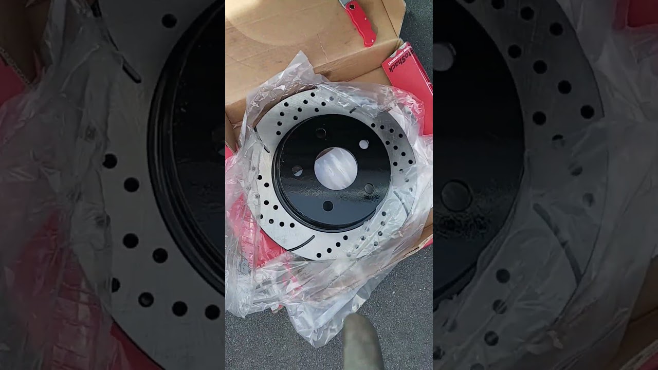 Короткие передние тормозные колодки и роторы Dodge Ram Hemi 5.7