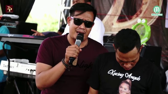 Ladyboy anal kompilyatsiya dan cums