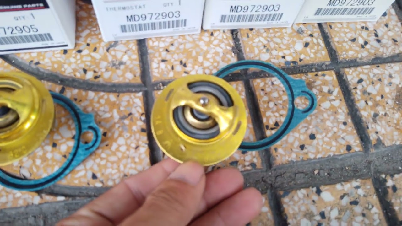 Van hằng nhiệt (Thermostat kit) Pajero V33 V43phụ tùng: MD972903 / MD972905