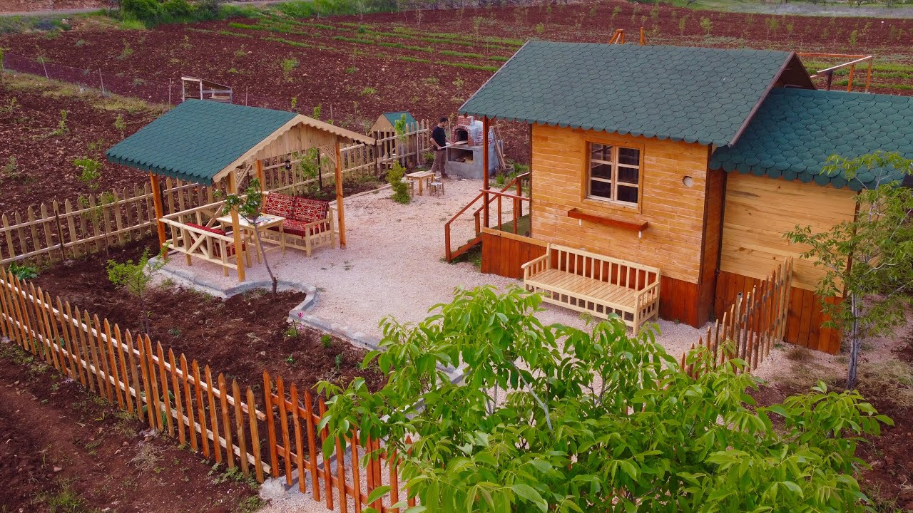 Construire une maison en bois   Fabrication de camlias dt en bois   Vido complte