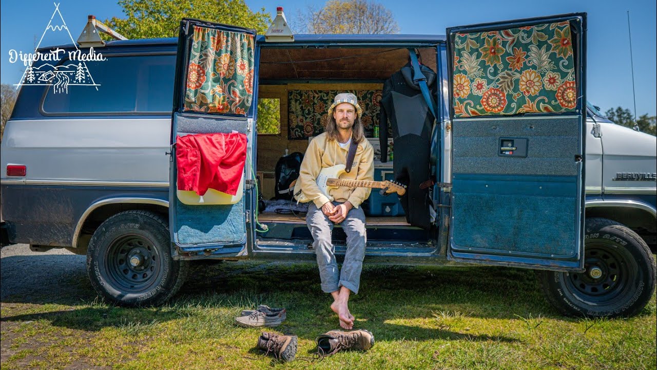 Tips for Touring Musicians: The Band Van - Life on the Road