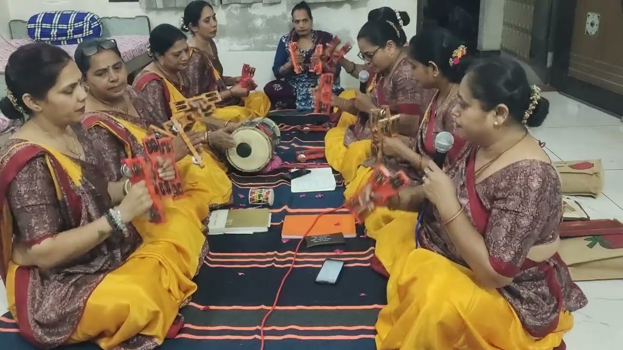 🌹 પૃથ્વી પર ભગવાન છે.. 🌹લખેલુ છે ) #satsang  bhajan @geeta_patel930 