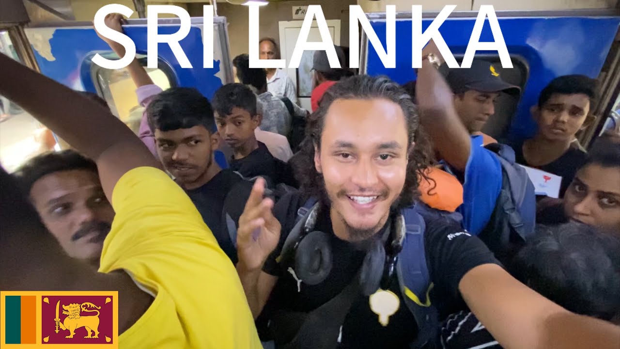 FIRST TIME TAKING A TRAIN IN SRI LANKA 🇱🇰