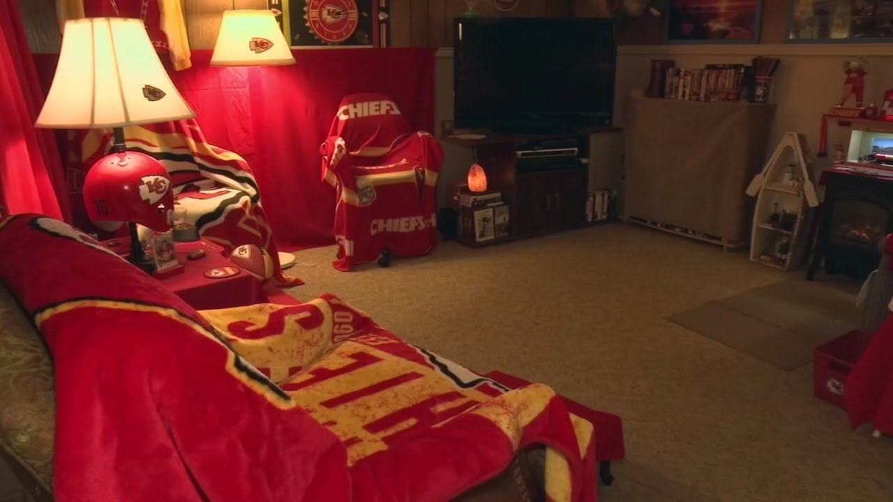 Super fan Portland man shows off room dedicated to the Kansas City
