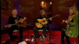 Never Tire Of The Road - Andy Irvine with Donal Lunny and Mairéad Ní Mhaonaigh chords