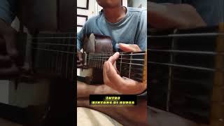 INTRO INI KESUKAANKU WAKTU BELUM BISA MAIN GITAR #guitar #gitarakustik #shortvideo