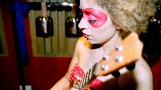 Martina Topley-Bird - Harpsicord Kiss - Some Place Simple