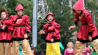 бурятский  танец в исполнении детей  из Южно-Сахалинска