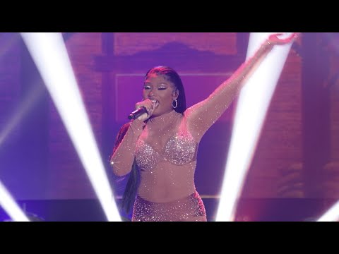 Megan Thee Stallion - Body [New Year’s Rockin’ Eve 2021]