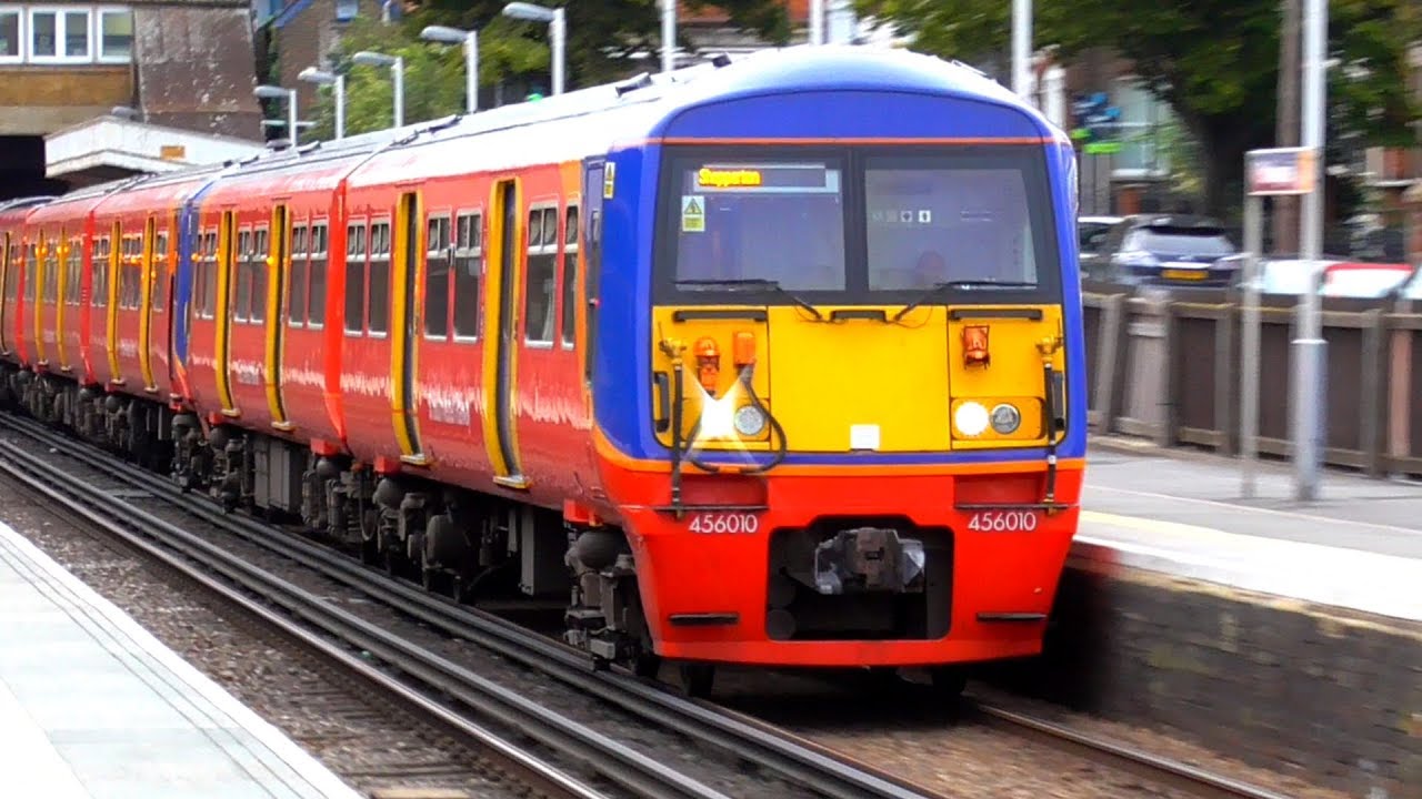 Trains at St Margarets (London) - 09/09/19