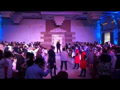 სასცენო შადრევანი ქორწილში