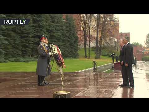 John Bolton and US ambassador Huntsman visit WWII memorial in Moscow