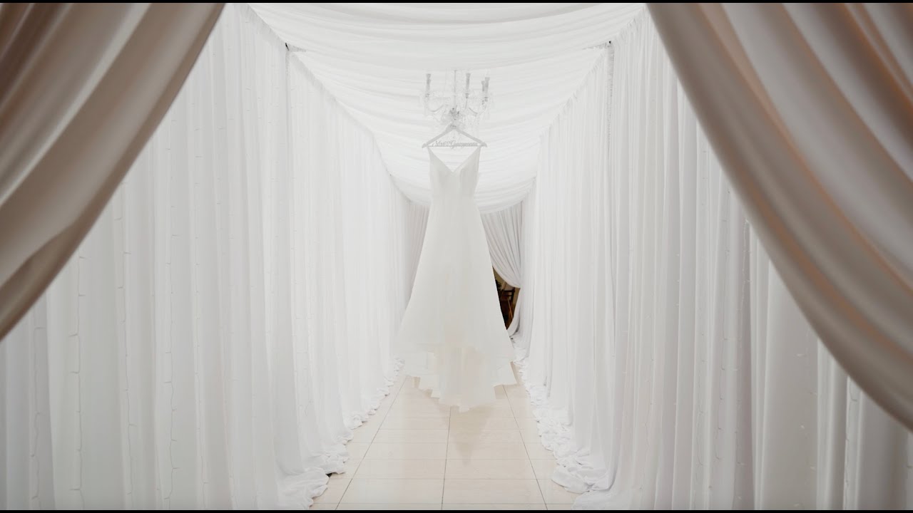 Ko'olau Ballrooms Wedding | Oahu, Hawaii