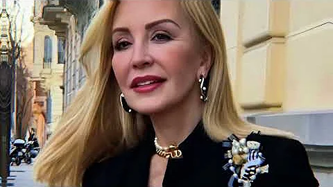 She’s 77 and Dresses Like a True Work of Art