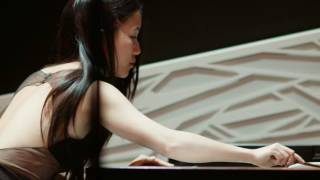 Michelle Agnes Magalhaes: Mobile