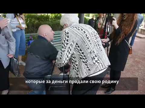 საქართველოს მოქალაქემ რუსი ჟურნალისტების წინ დაიჩოქა და პუტინს გადარჩენა სთხოვა