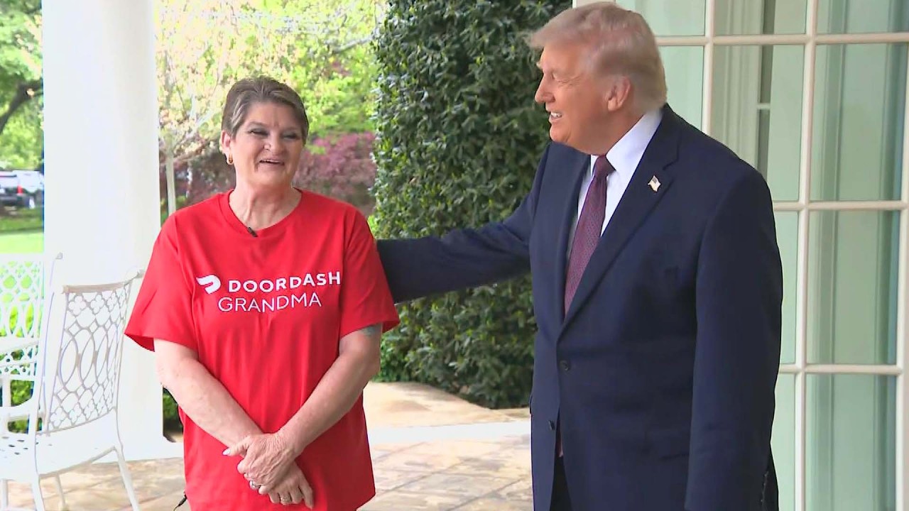 DoorDasher Delivering Food To President Trump Faces World's Press