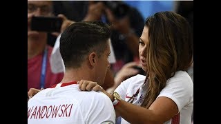 Polonia Vs Senegal • Russia 2018 • Lewandowski y Su Novia💏