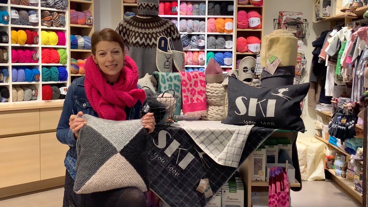 Projekt 98: handgestrickter dekorativer Polster mit Eva Moser-Klein