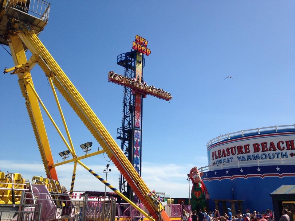 great yarmouth pleasure beach vlog august 2015 - youtube