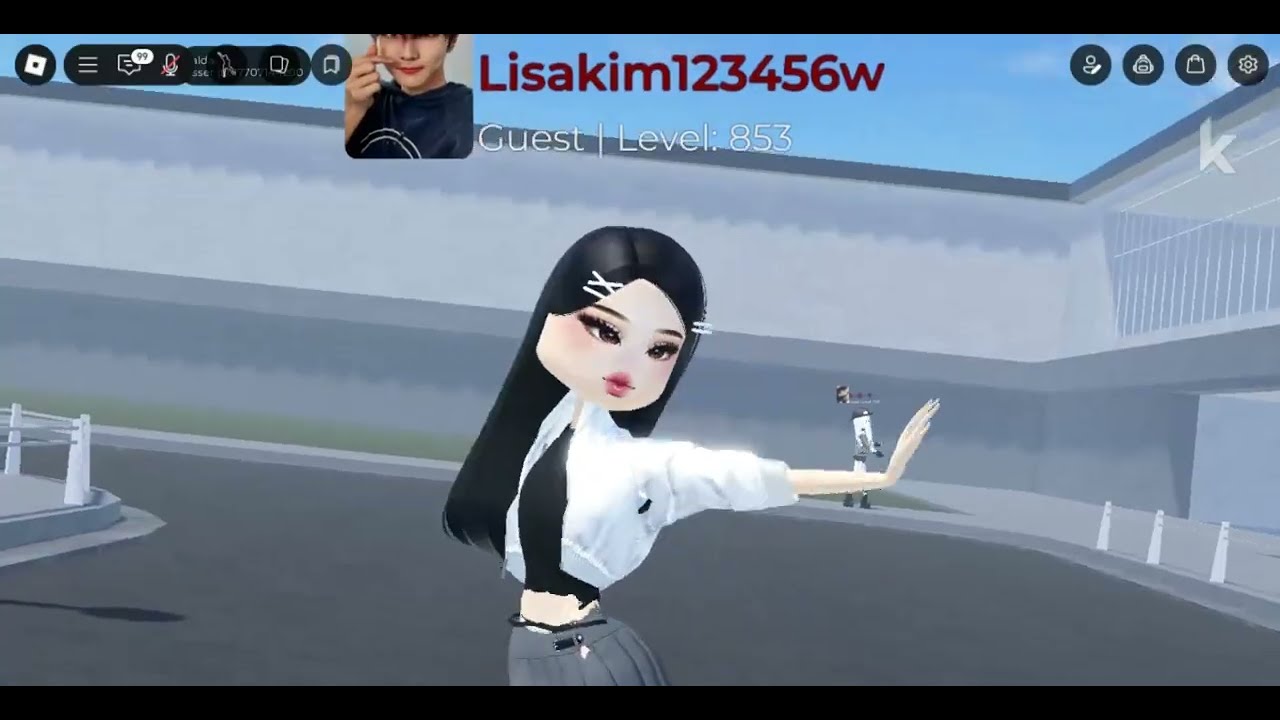 Le Sserafim- Blue Flame