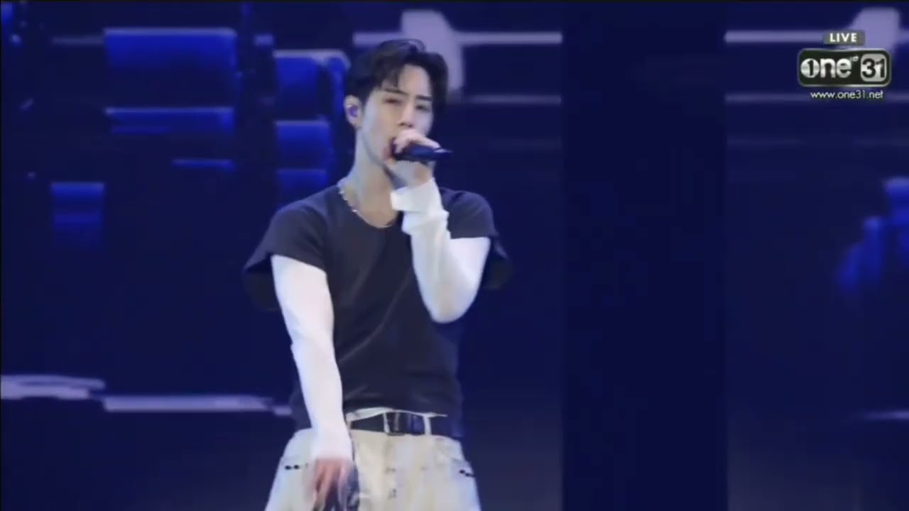 Hold still - Marktuan,Khunpol,Nex of BUS "SpotifyWrappedLiveTH2025" 04.12.68 