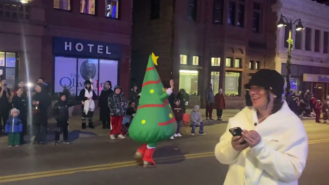 Christmas City of the North Parade, Duluth MN 2023