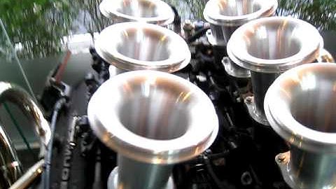 Checking out some Mugen built motors