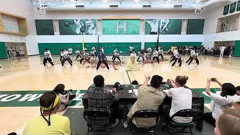 Seniors homecoming rally lip sync