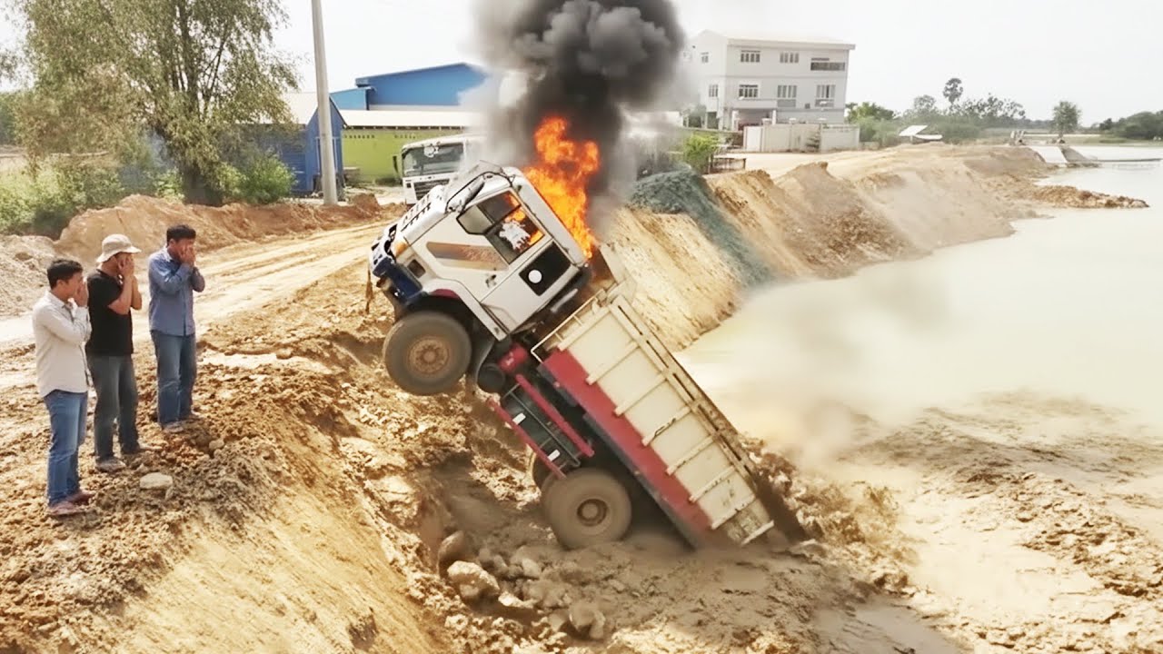 Nobody Expected This! WATCH TILL END! WTF Old Bulldozer Power with Dump Truck Support