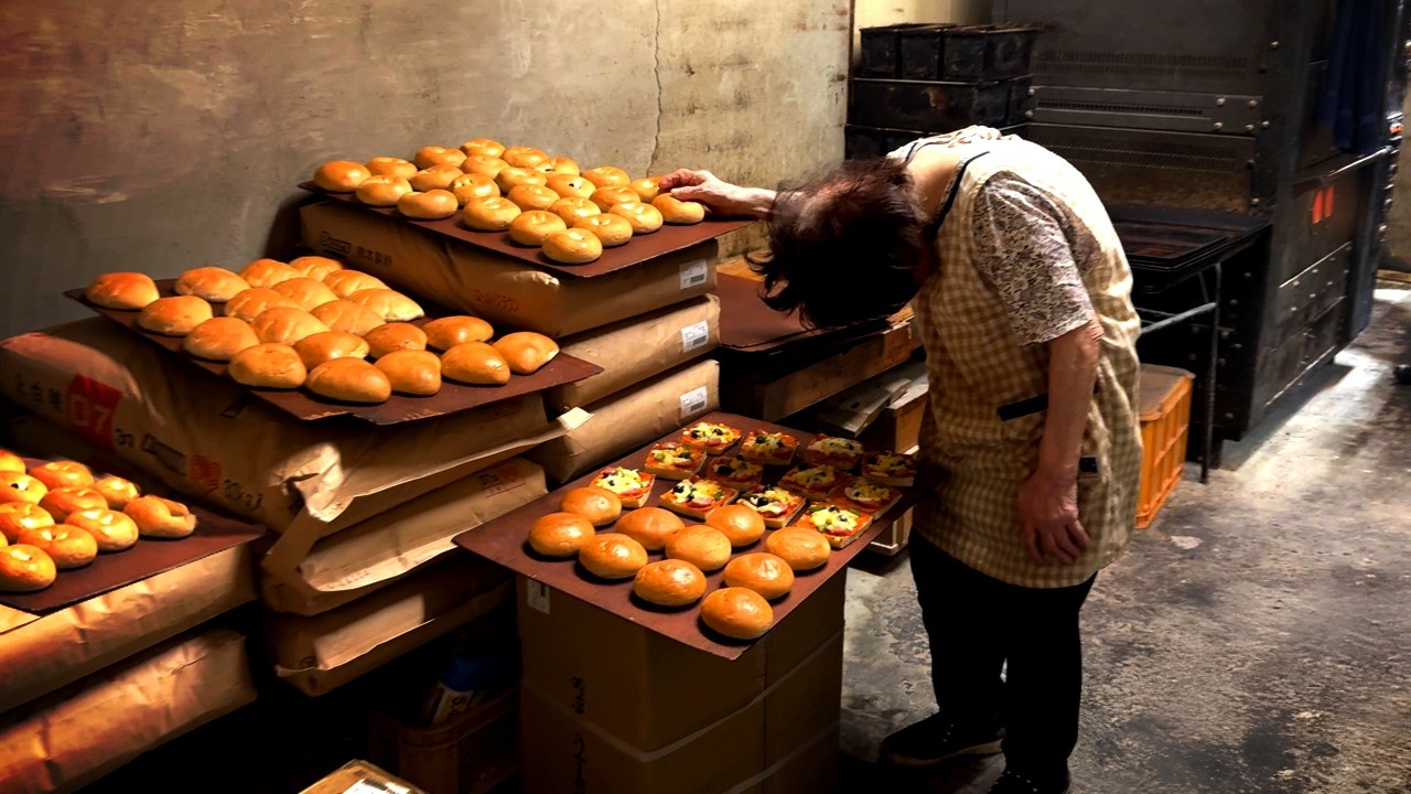Популярная японская пекарня – бабушка печёт уже 55 лет