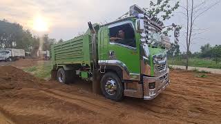 มาดูการใส่เกียร์อีตั้นกันหน่อย Dump Truck