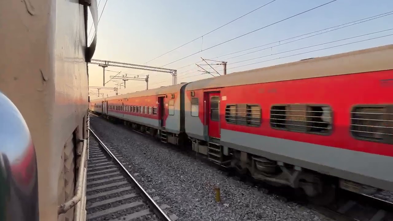 Fast & Furious Chennai Kevadiya Express meets 22159 CSMT MAS Express