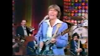 Glen Campbell Sings 'Smoke From a Distant Fire'/Roy Clark