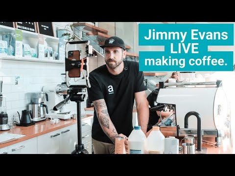 Видео: LIVE making coffee in the Artisti Espresso Bar