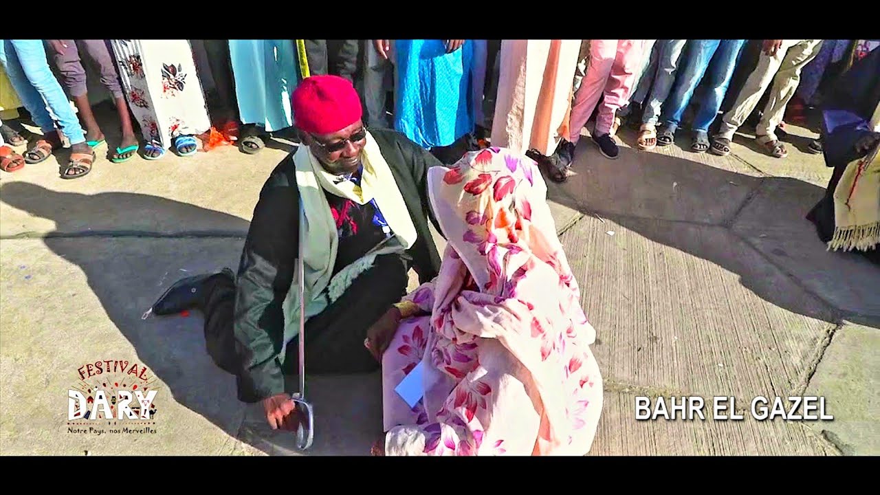 La danse folklorique du BAHR EL GAZEL - YouTube