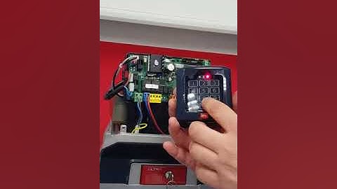 BFT Antriebssysteme QBO Touch individuellen Code eingeben