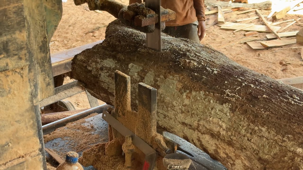 Efficient Technique for Sawing 2x20 Wood on a Sawmill Machine - YouTube