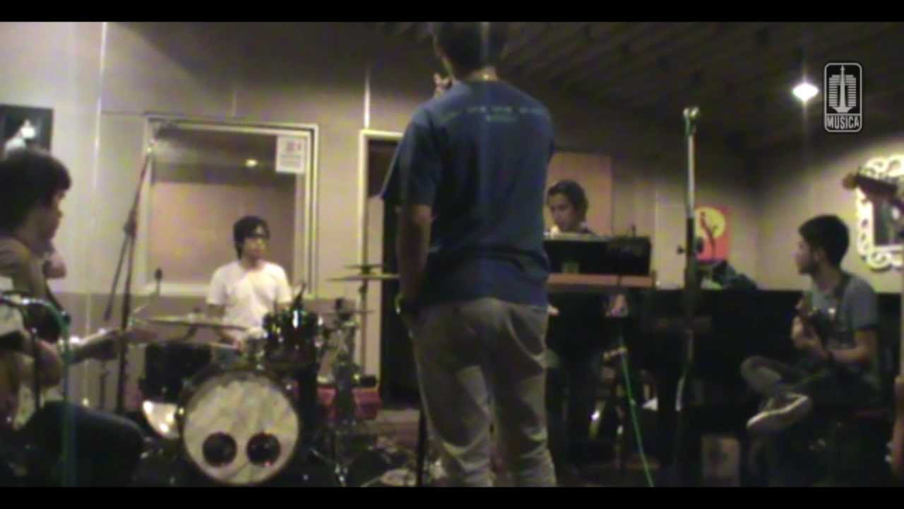 d'Masiv - Latihan Persiapan Java Jazz 2013