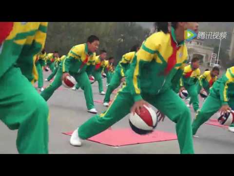 Basketball dribbling plus yoga: Kids showcase synchronized drills and exercises in China