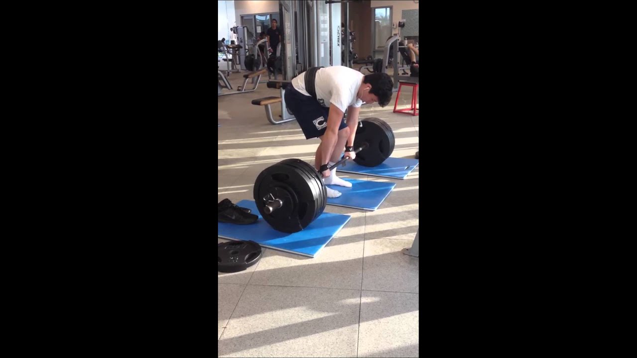 15 year old deadlifts 435 for 2 (easy) bw 178 YouTube