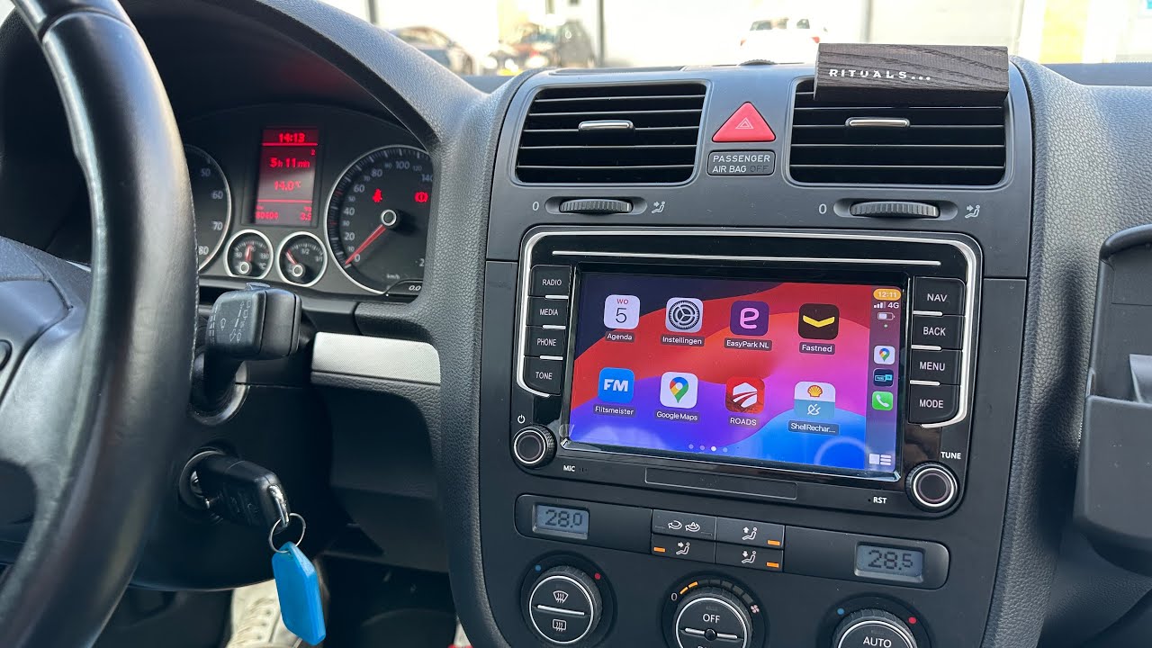 Apple CarPlay и Android Auto в Volkswagen Golf Mk 5 и 6! (Инструкция)