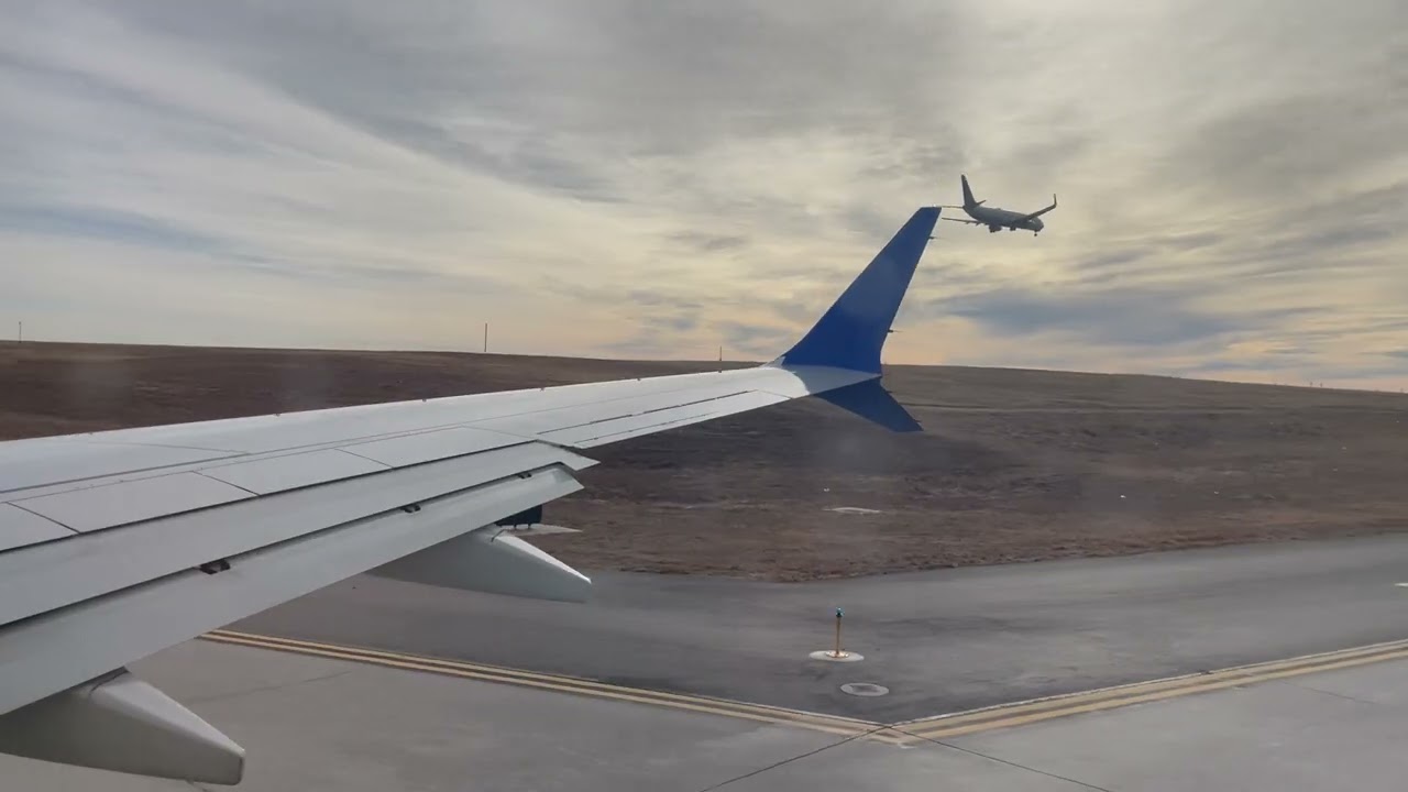 Overcast Denver Takeoff - Boeing 737-9 Max - United Airlines - N37577 - KDEN-MRLB