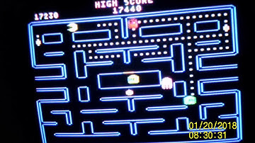 Pac-Man running on Atari 800- SUNP0375