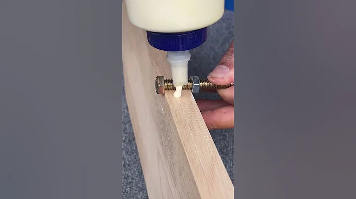 Wood glue spreading hack you need to know. #woodworking #short