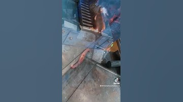 Descaling machine working performance in hot forging lines