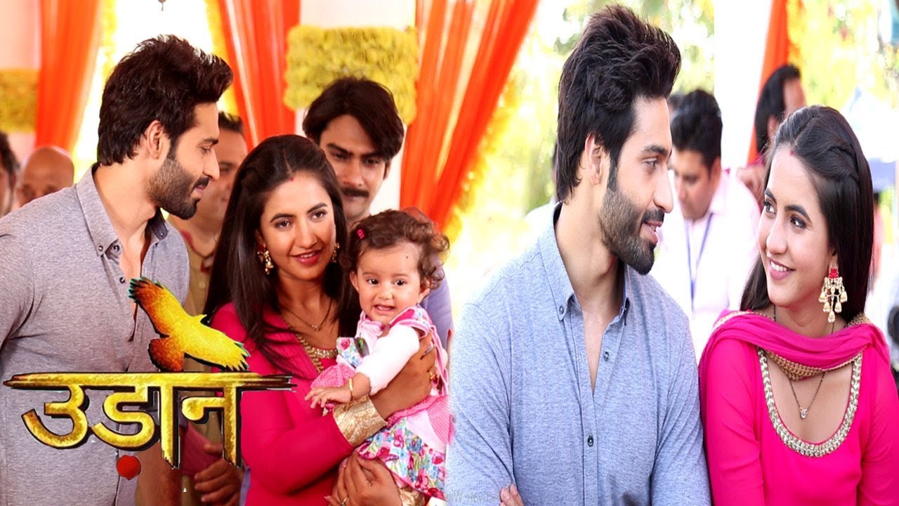 Udaan : Chakor And Suraj Take Shaanvi To Temple For First Time | Temple Drama