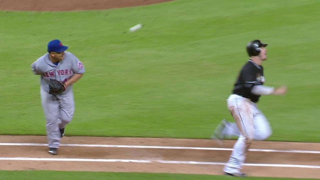 Colon makes a superb behind-the-back play 